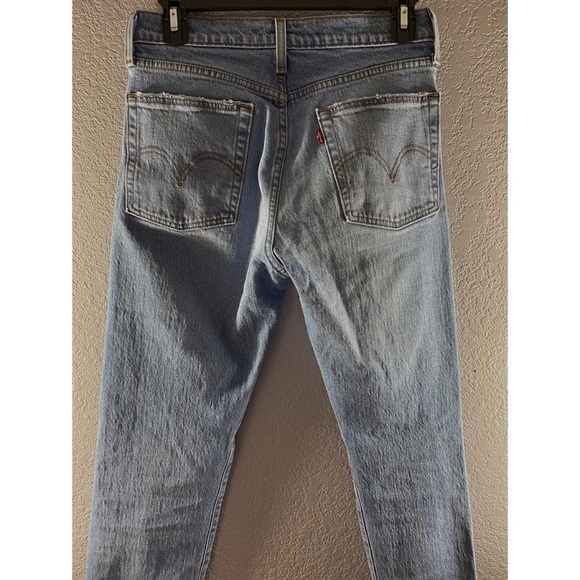 Levi’s Wedgie Fit Straight Leg High Waisted Jeans - Picture 11 of 14